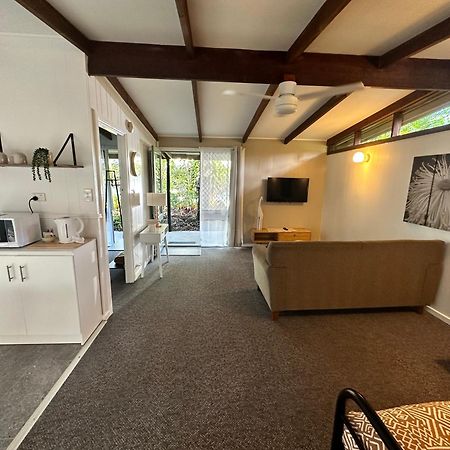 Colonial Village Resort Hervey Bay Exteriör bild