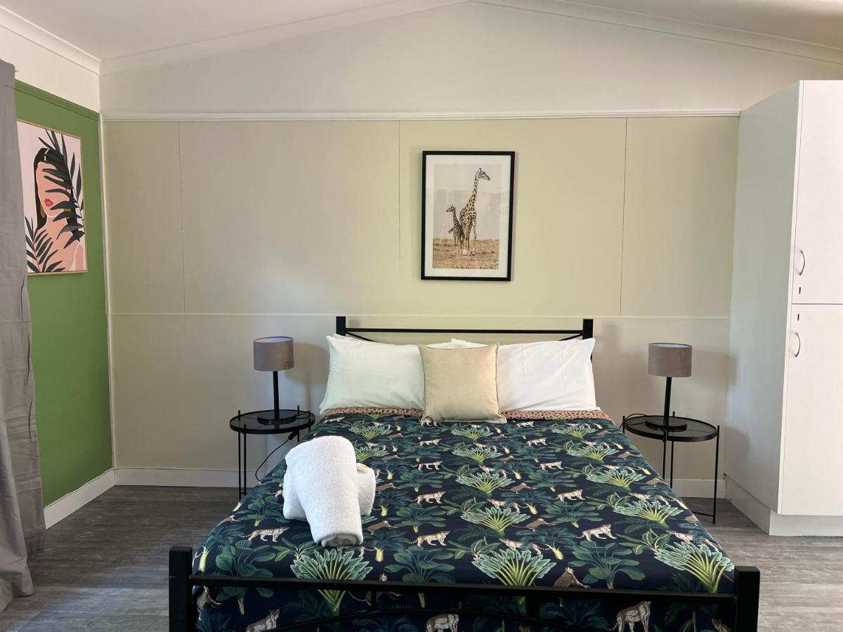 Colonial Village Resort Hervey Bay Exteriör bild