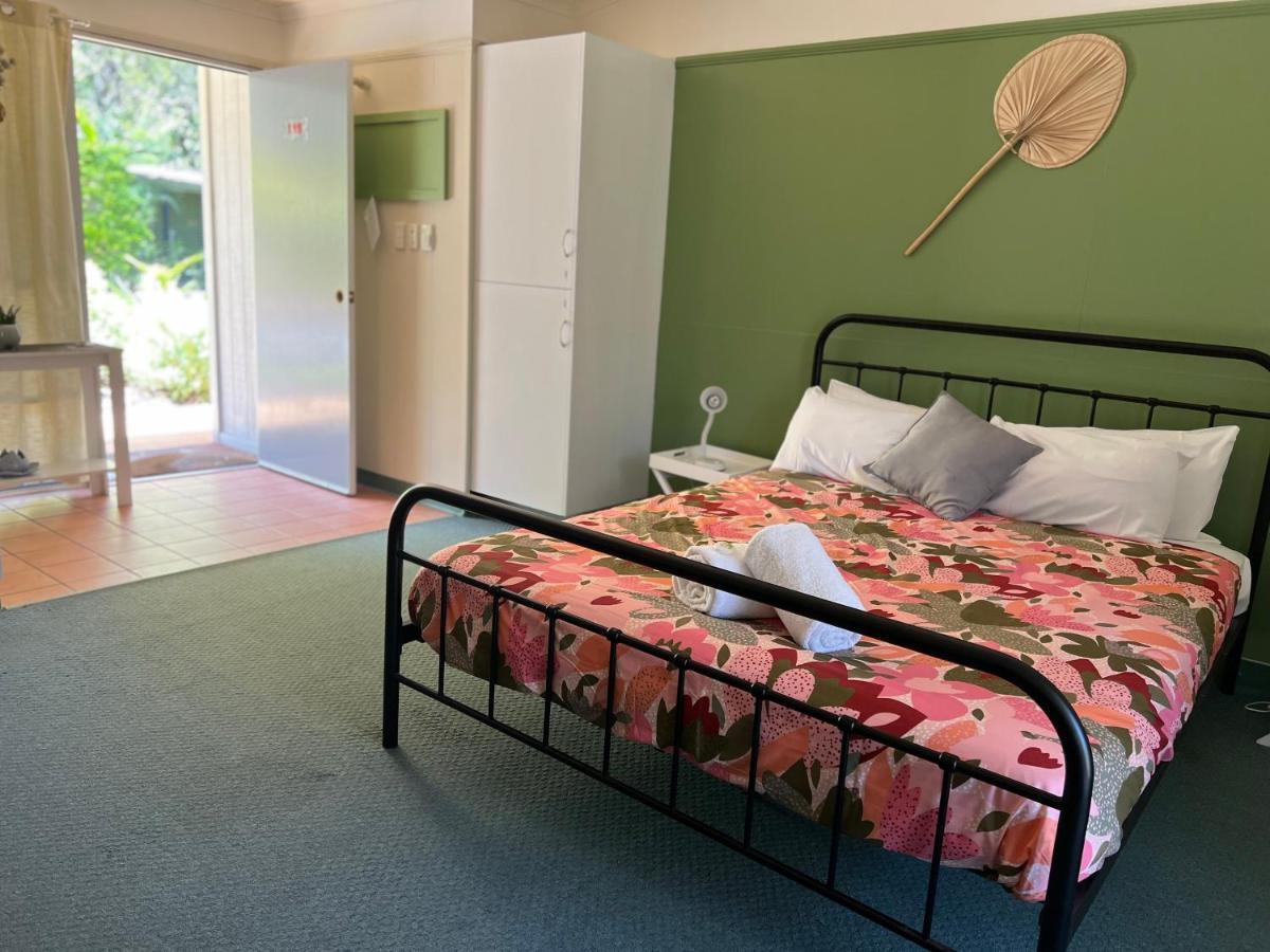 Colonial Village Resort Hervey Bay Exteriör bild