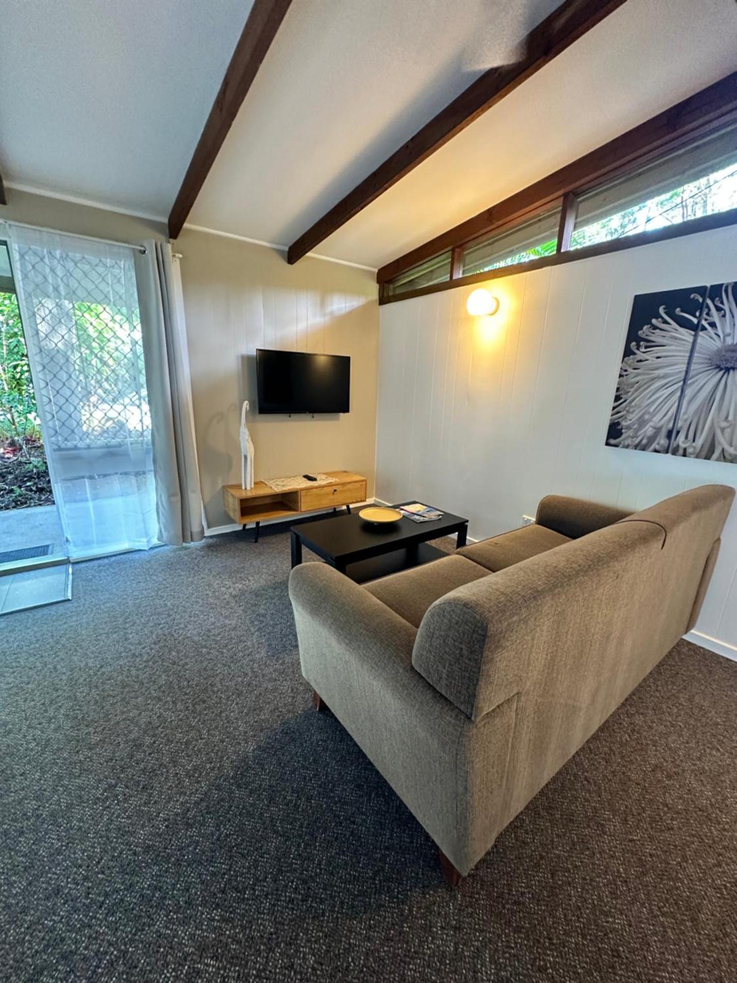 Colonial Village Resort Hervey Bay Exteriör bild